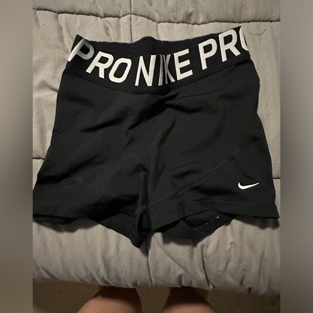 NIKE PRO size medium 3inch short